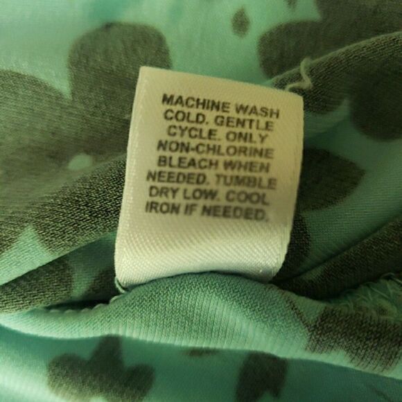 Cato Blue Black Floral Faux Wrap V Neck Top Flutter Sleeves Woman Size 18/20W - Picture 9 of 11